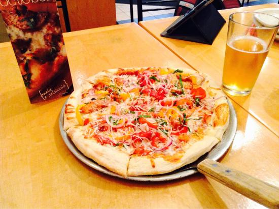 Things to do & best cafes in Sherbrooke! sherbrooke Pizzicato- A perfect dinning spot
